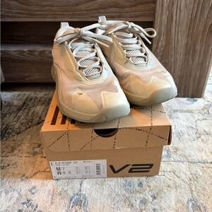 V2 Women's Athletic Shoes - Sage Green